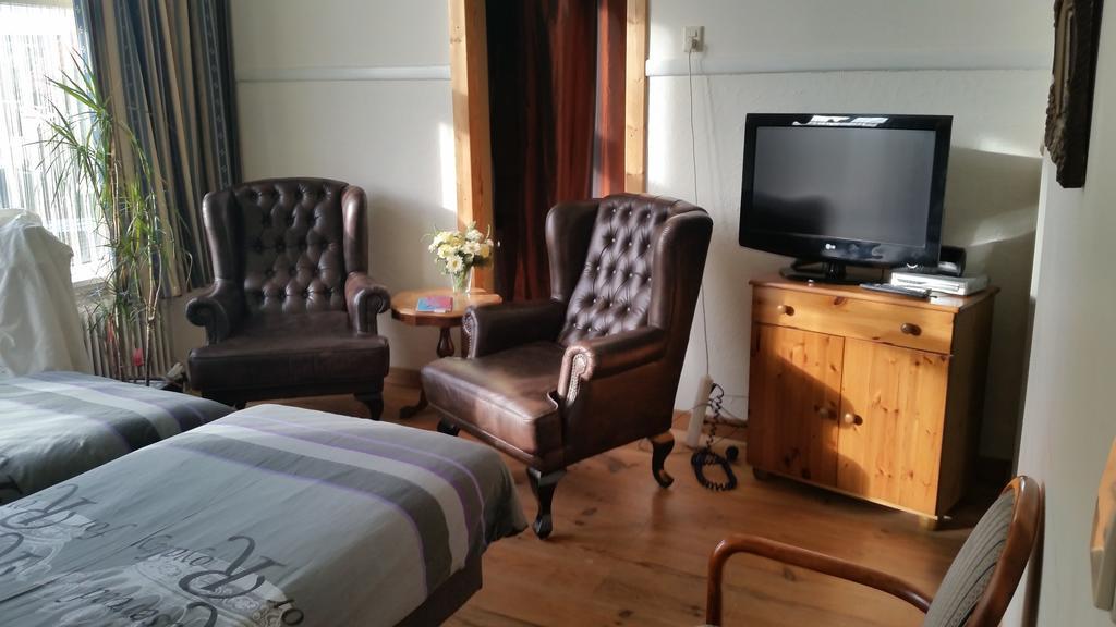 'T Oude Veerhuis Heerewaarden Room photo